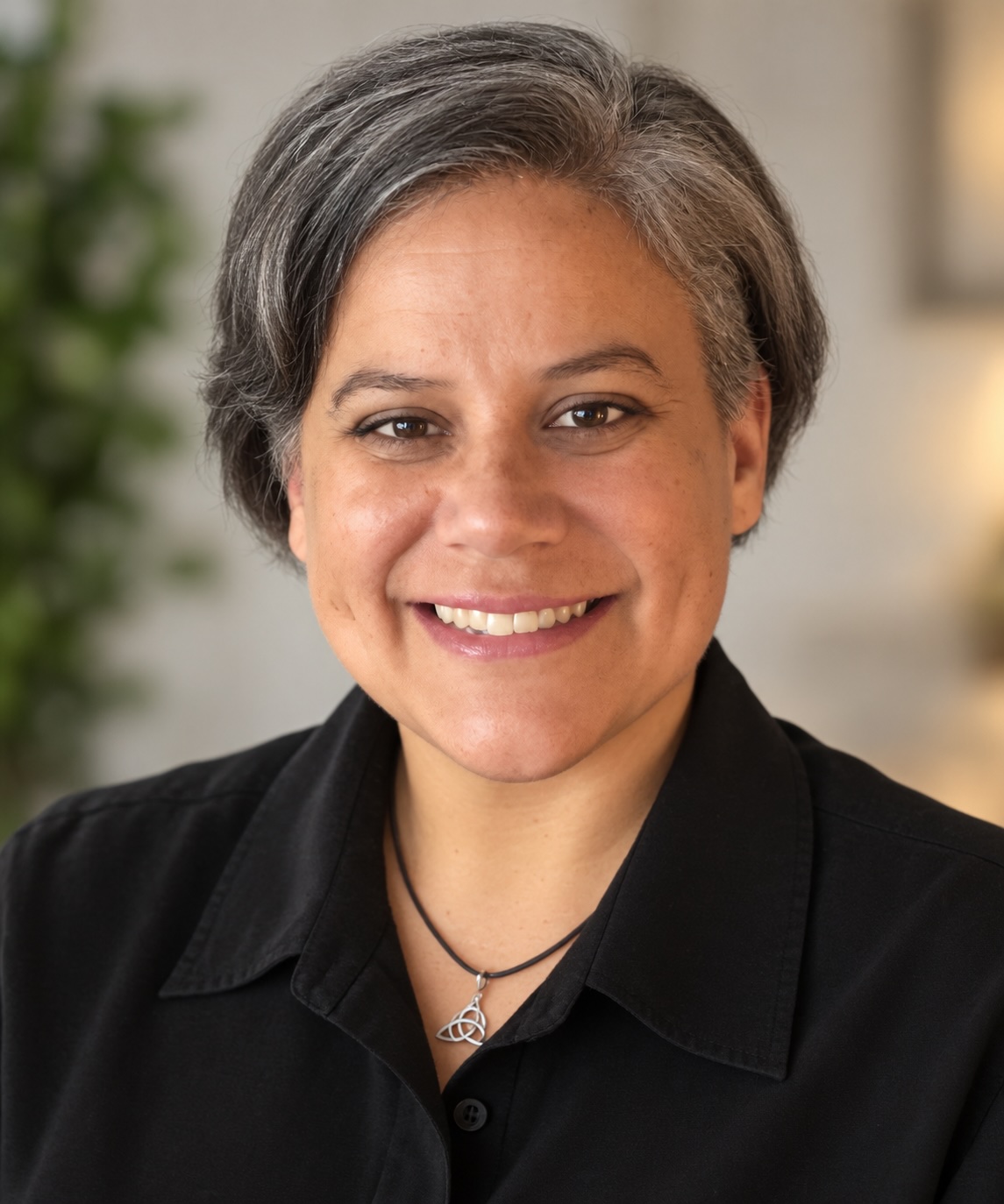CAROLYN ANDRADE
